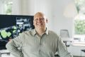 Beratung & Verkauf | Arbeitsplatz- & Raumbuchungslösungen | IT Consultant - Benjamin Schramm