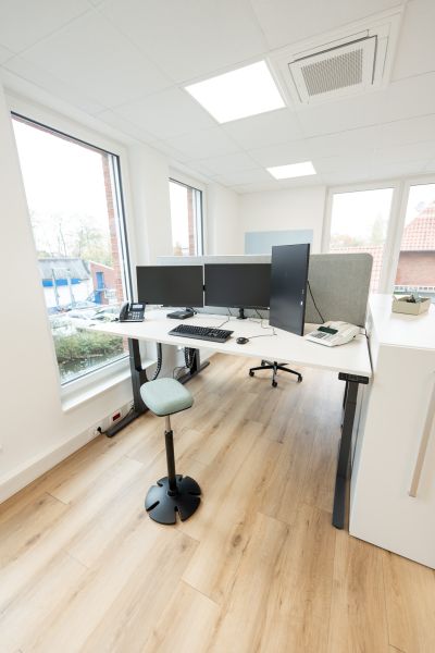 Ergonomisch, modern und mit der optimalen Raumakustik - so geht Büro