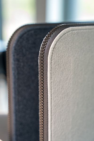 Arbeitsplätze mit Akustik-Lösung bieten eine gute Schallabsorption