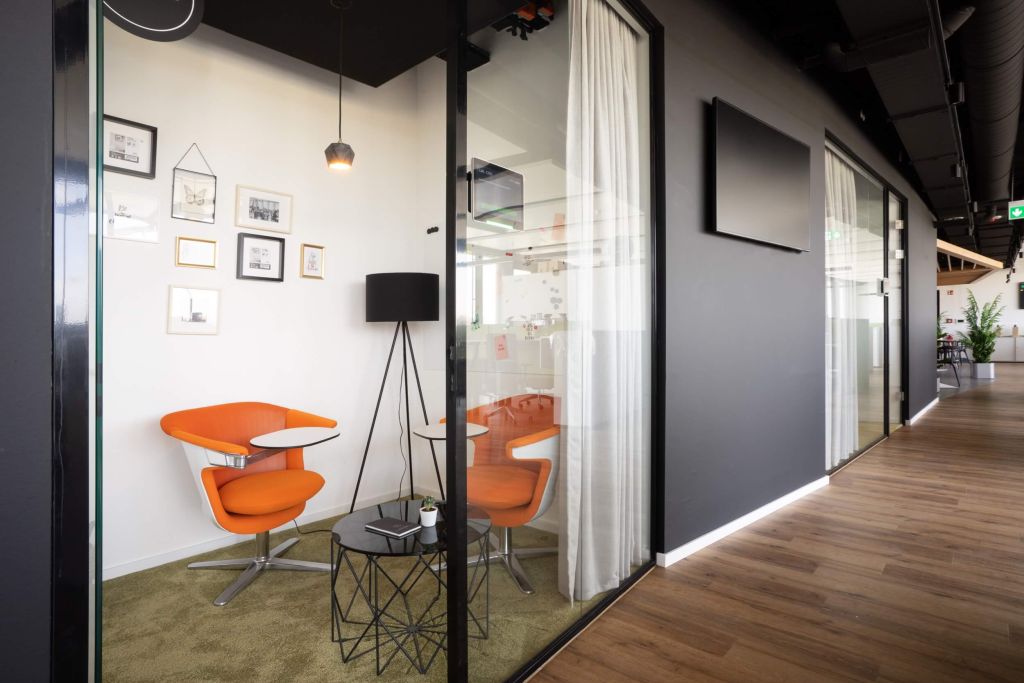 Besprechungslösung - Ein Arbeitsort zum Besprechen, fokussierten Arbeiten oder als Rückzugsmöglichkeit